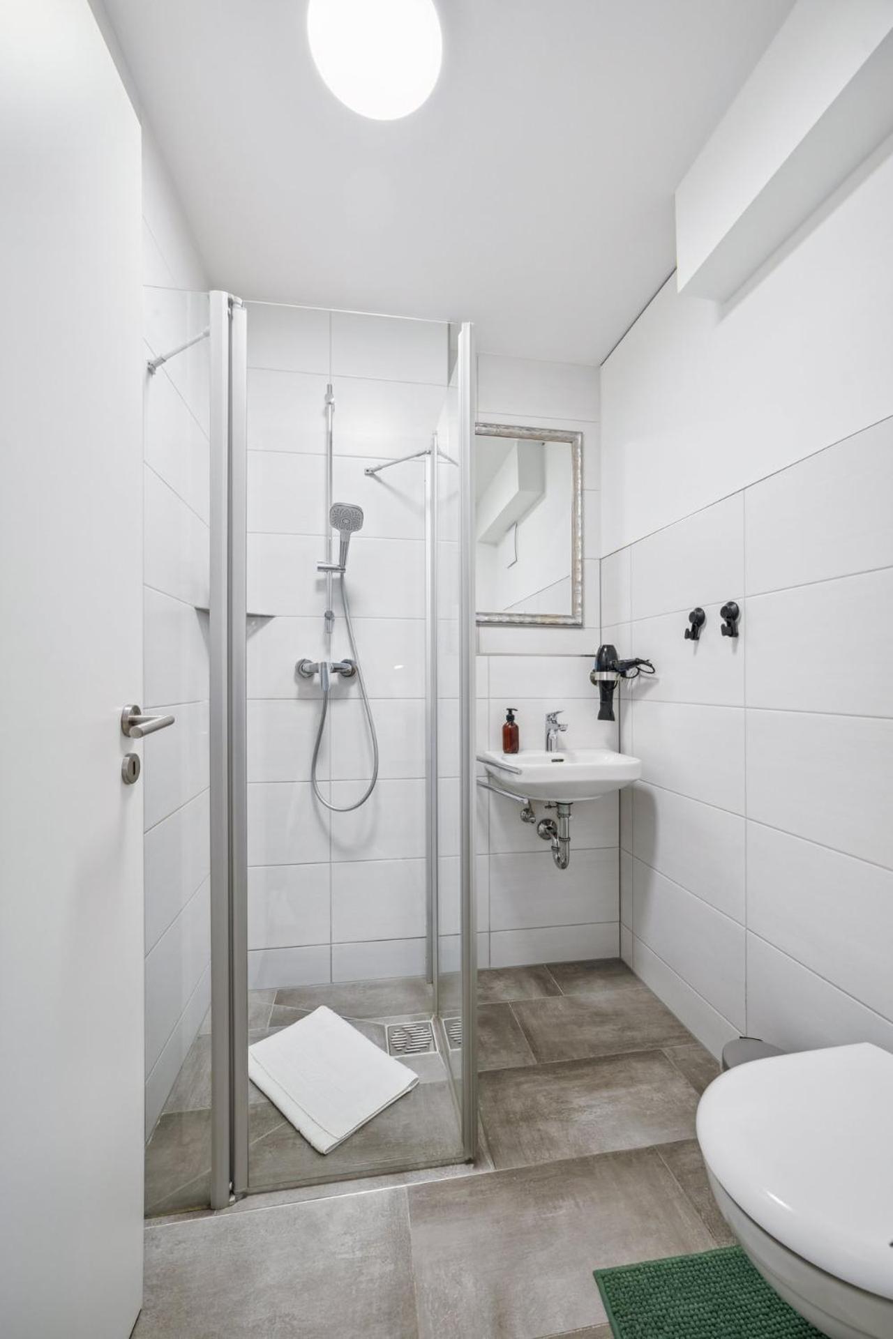 Sali Homes Elegant And Stylish Retreat In Heart Of Bayreuth, Close To River Εξωτερικό φωτογραφία