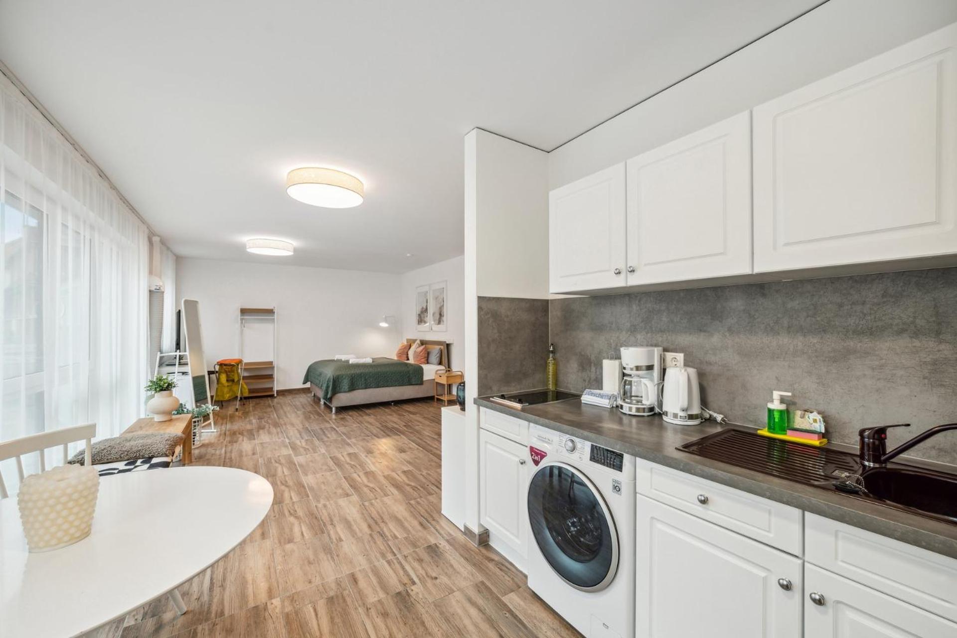 Sali Homes Elegant And Stylish Retreat In Heart Of Bayreuth, Close To River Εξωτερικό φωτογραφία